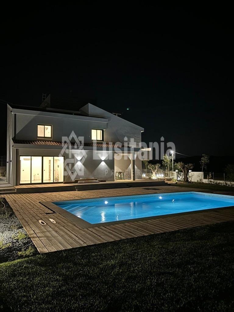 Villa in Quarteira, Algarve, Portugal 1 - 14452230