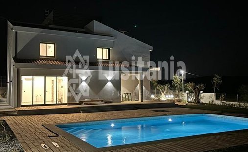 Villa in Quarteira, Algarve, Portugal 1