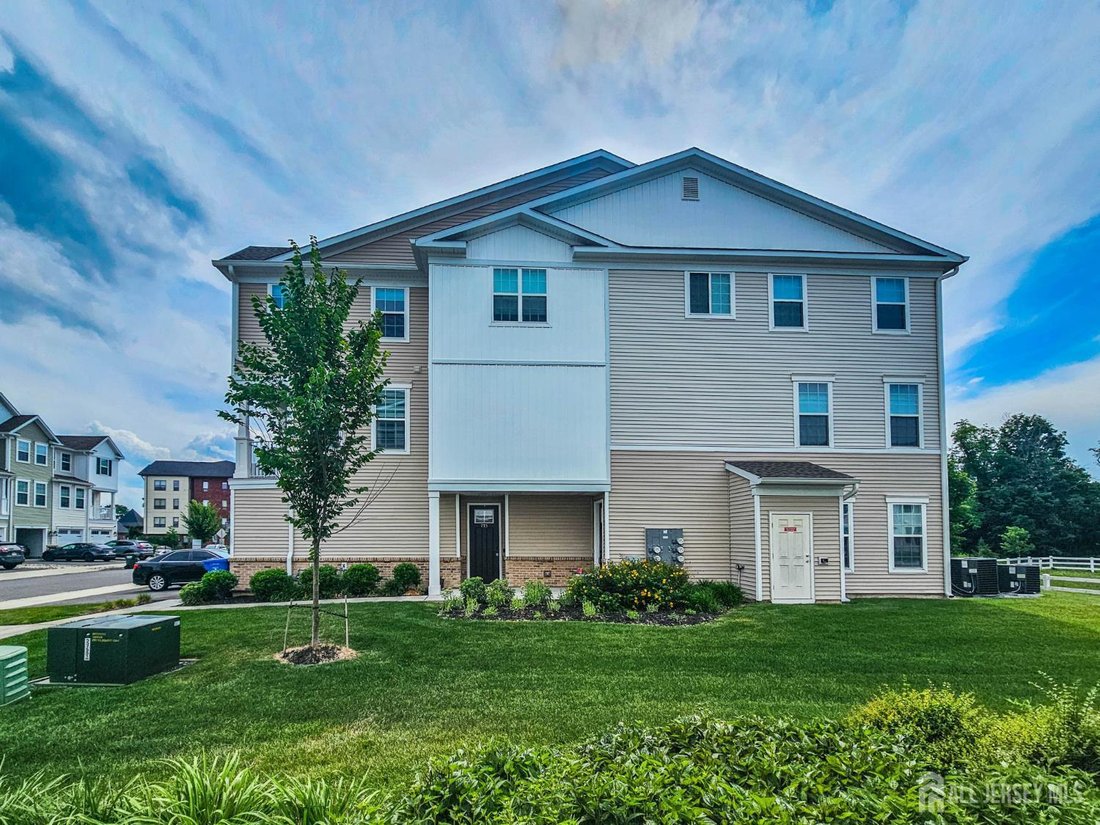 Condo in Burlington Township, New Jersey, United States 1 - 18105432