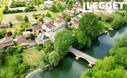 House in Bonnes, Nouvelle-Aquitaine, France 1