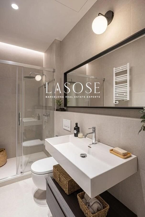 Apartment in Eixample, Barcelona, Spain 4 - 18320128