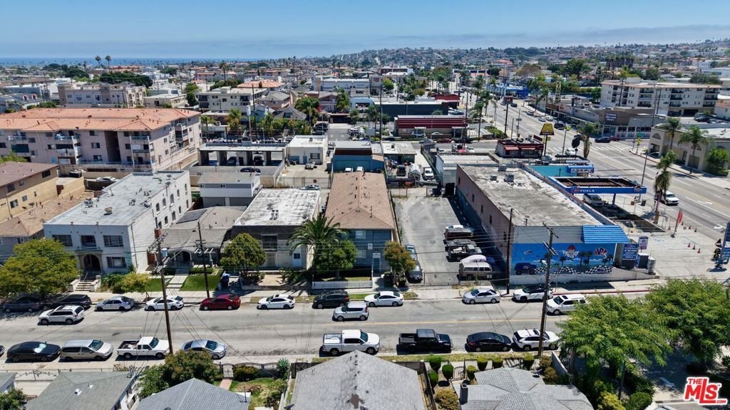 Los Angeles, California, United States 3 - 18315782