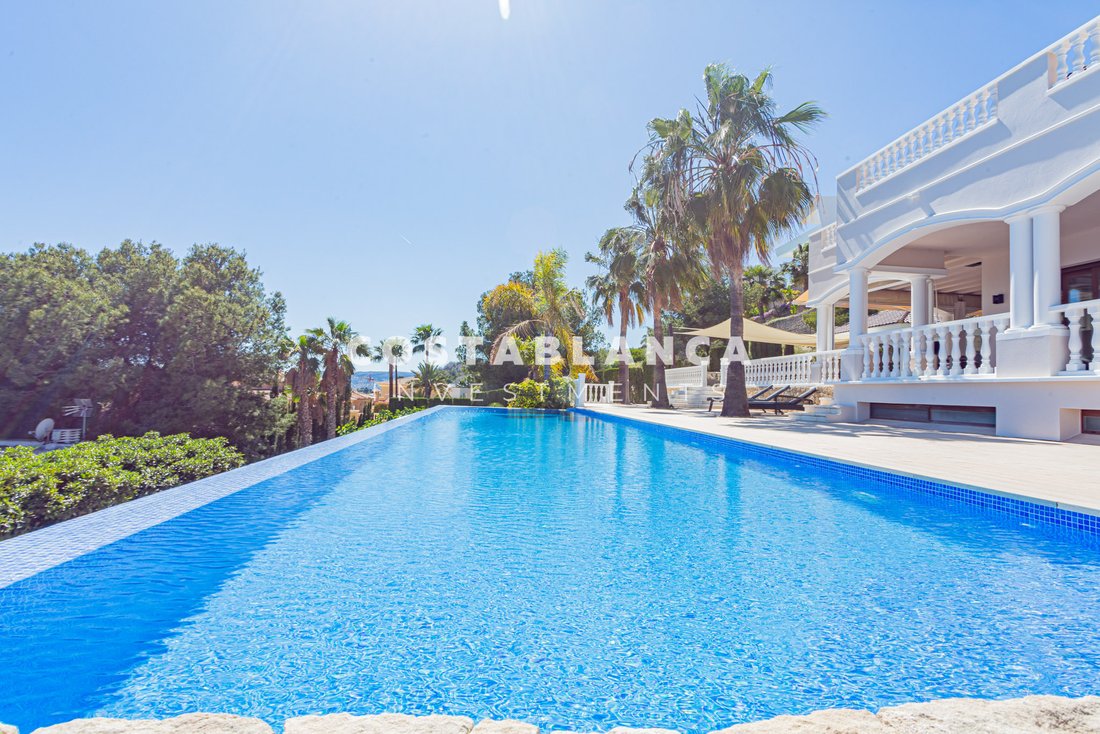 Villa in Calp / Calpe, Valencian Community, Spain 2 - 17947014