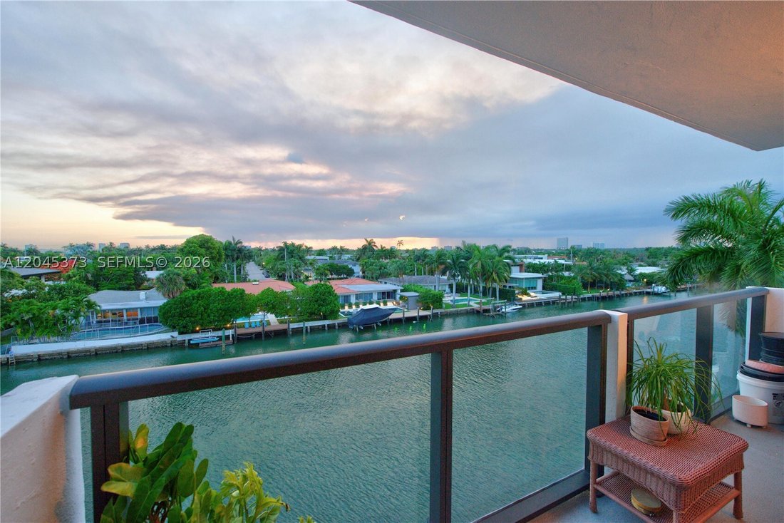 Condo in Bal Harbour, Florida, United States 1 - 18321783
