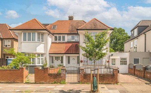 House in Brondesbury Park, Brent, England 1
