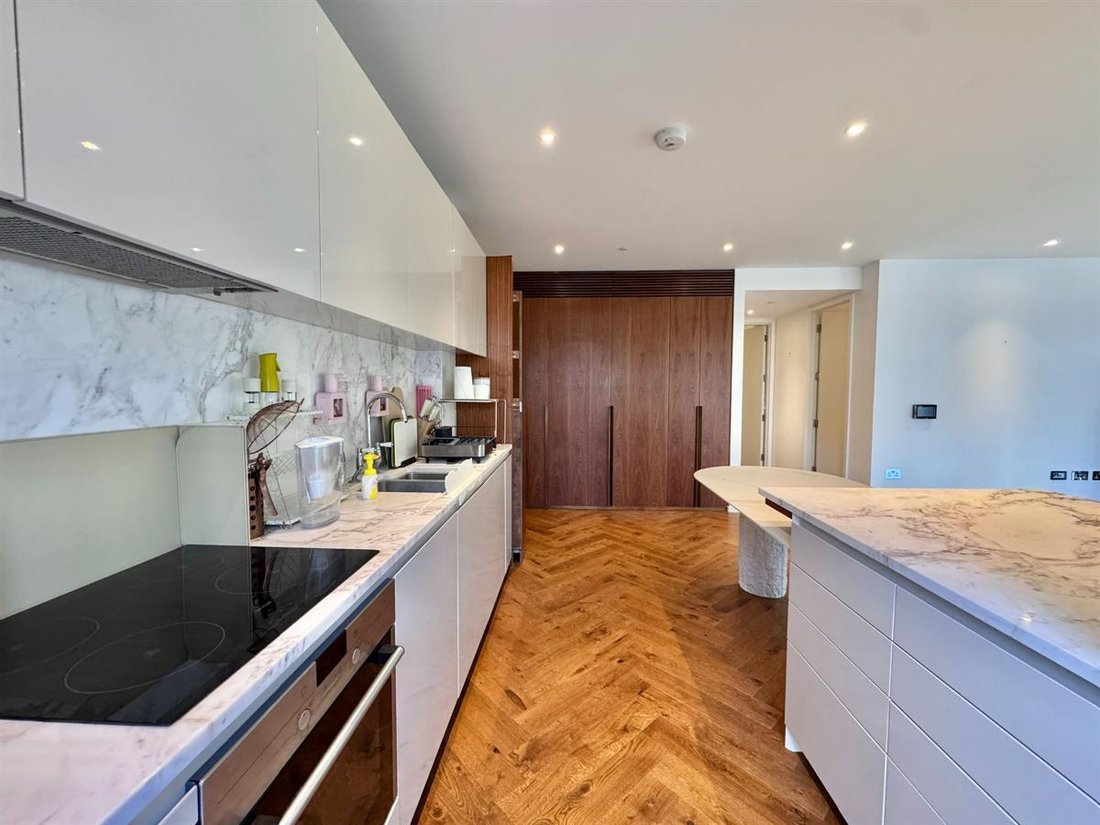 Apartment in New Covent Garden, Wandsworth (Greater London), England 3 - 18318036