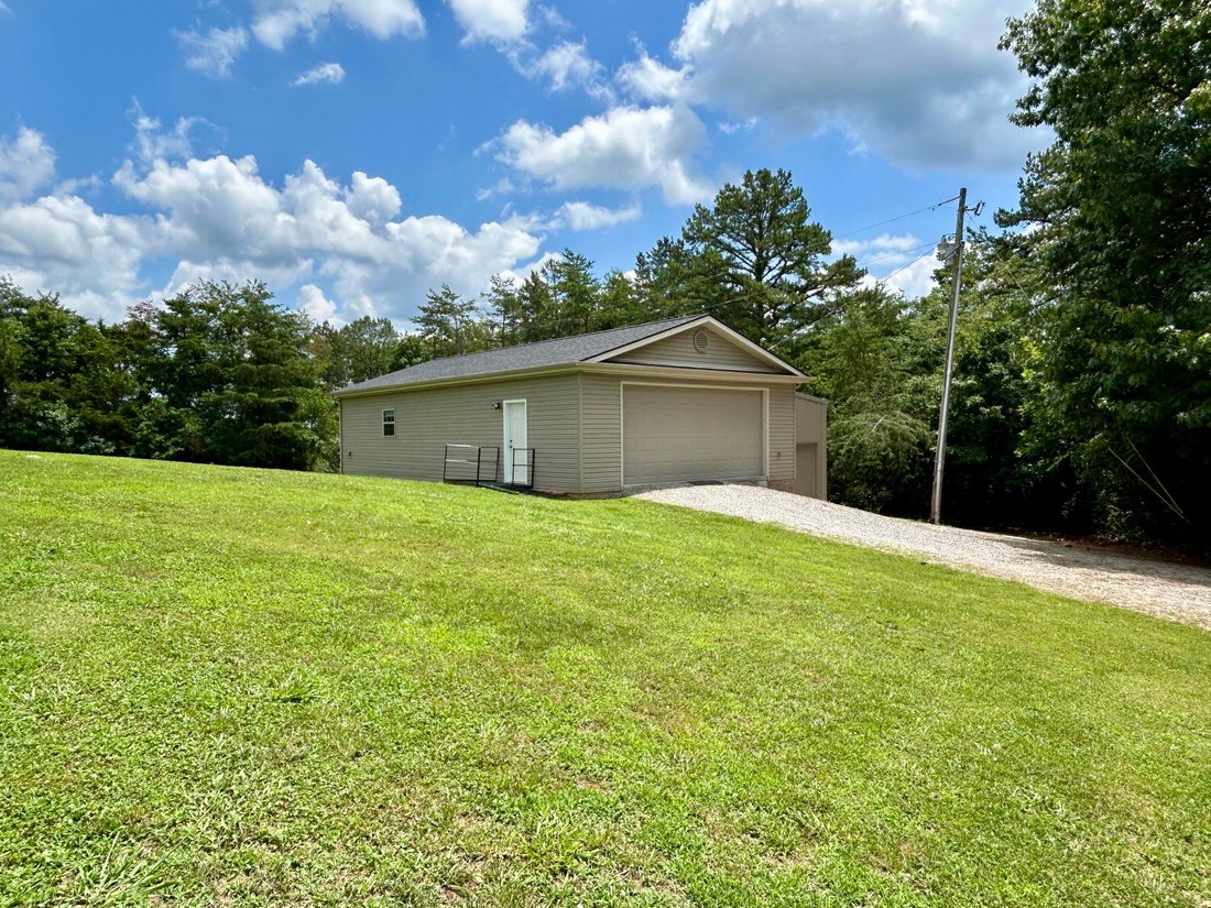 House in Bronston, Kentucky, United States 4 - 18318459