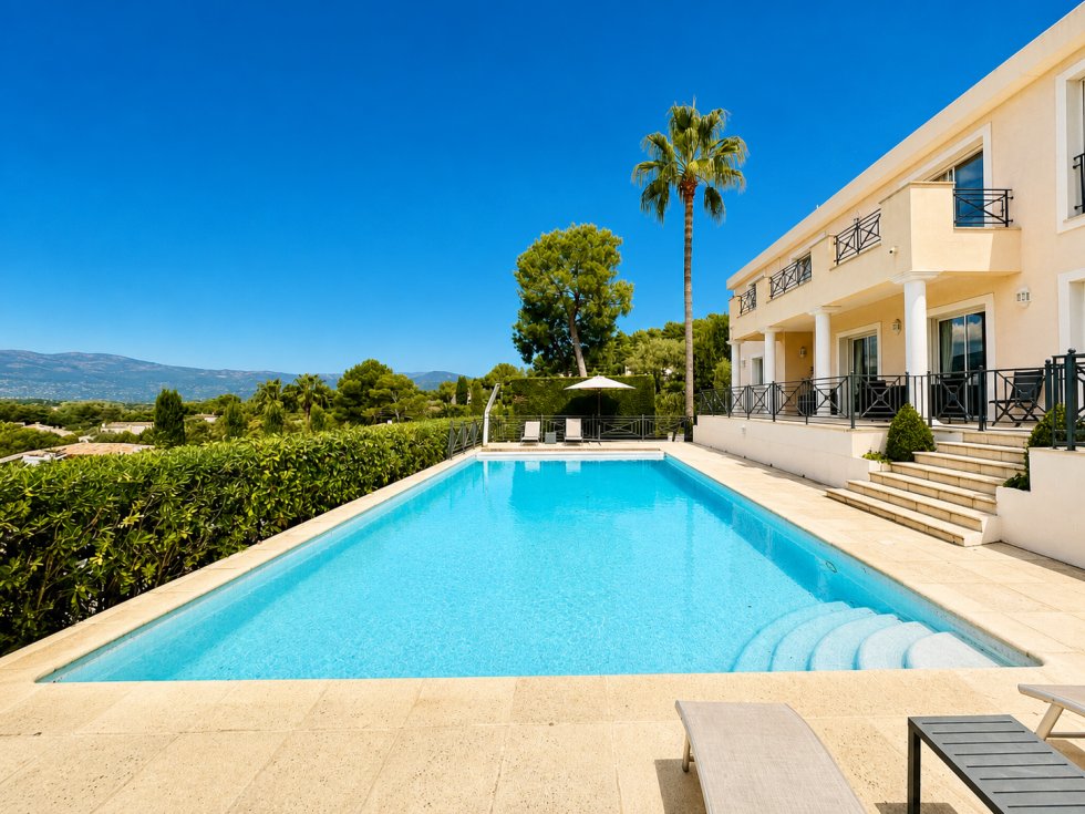 Villa in Mougins, Provence-Alpes-Côte d'Azur, France 1 - 15654138