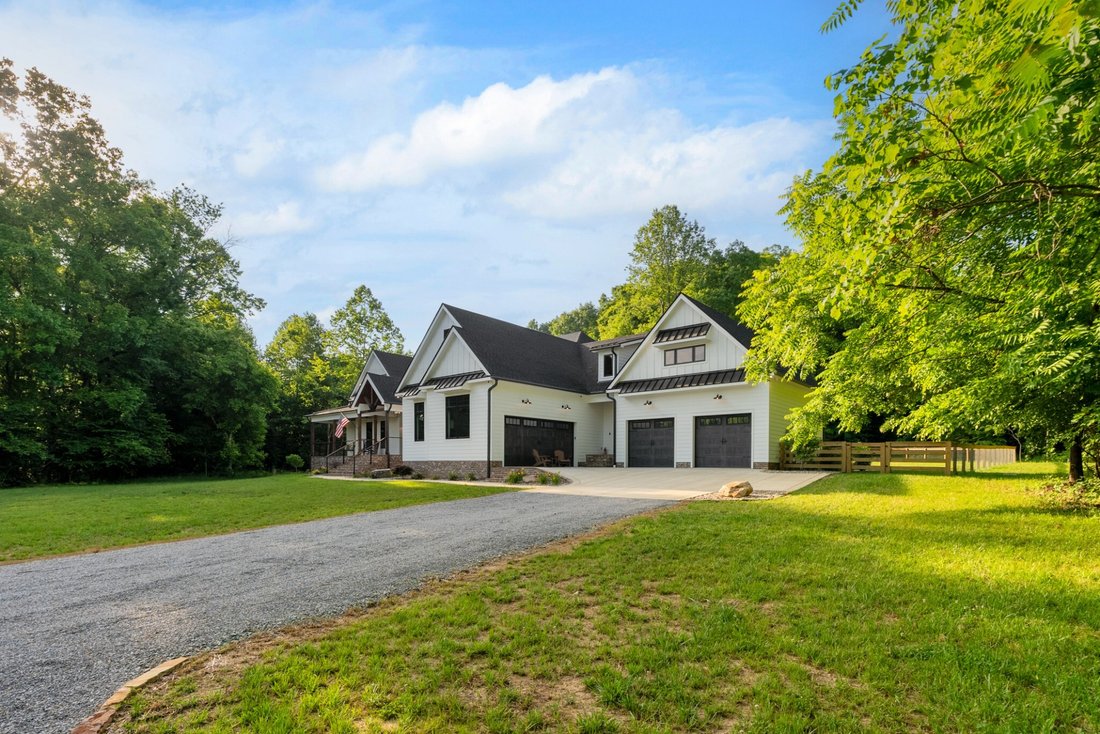 House in Collinwood, Tennessee, United States 5 - 18319454