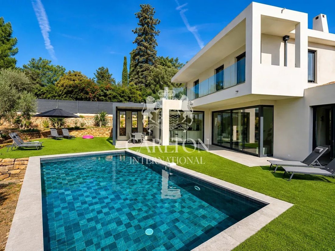 Villa in Valbonne, Provence-Alpes-Côte d'Azur, France 1 - 18320042