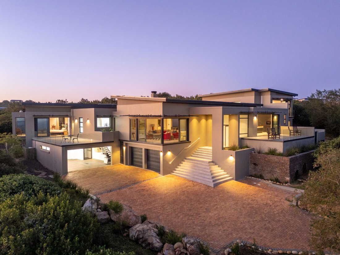 House in Pezula Private Estate, Western Cape, South Africa 1 - 18320832