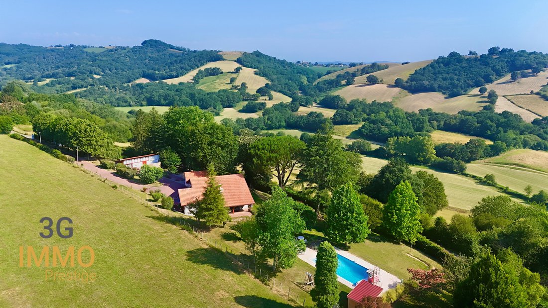 Estate in Saint-Palais, Nouvelle-Aquitaine, France 2 - 17011213