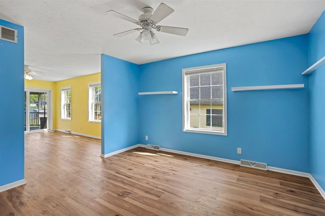 House in Vandalia, Michigan, United States 5 - 18307832