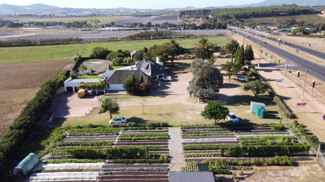 Farm Ranch in Stellenbosch, Western Cape, South Africa 1 - 18320302
