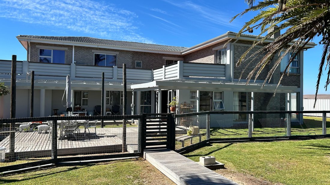 Farm Ranch in Van Riebeeckstrand, Cape Town, South Africa 3 - 17698985
