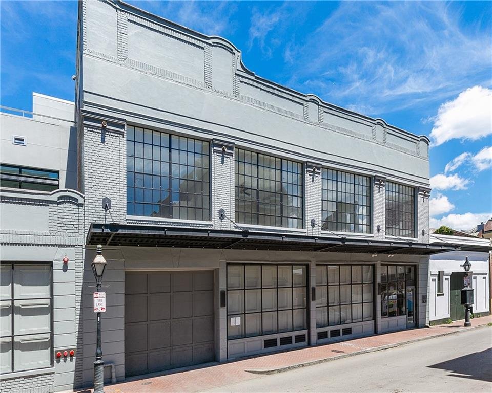 Condo in New Orleans, Louisiana, United States 1 - 18320875