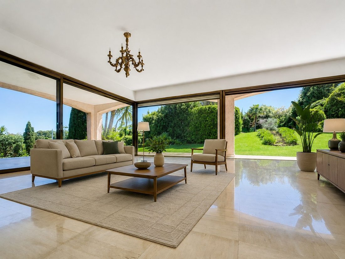 House in Antibes, Provence-Alpes-Côte d'Azur, France 1 - 18319531