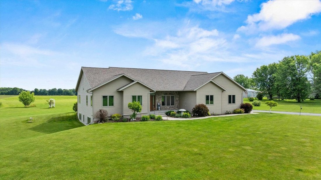 House in Marshfield, Wisconsin, United States 1 - 18320764