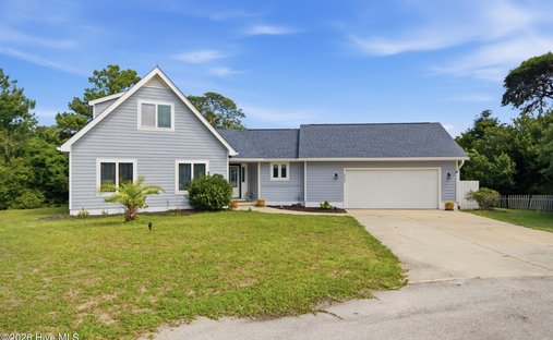 House in Pine Knoll Shores, North Carolina, United States 1