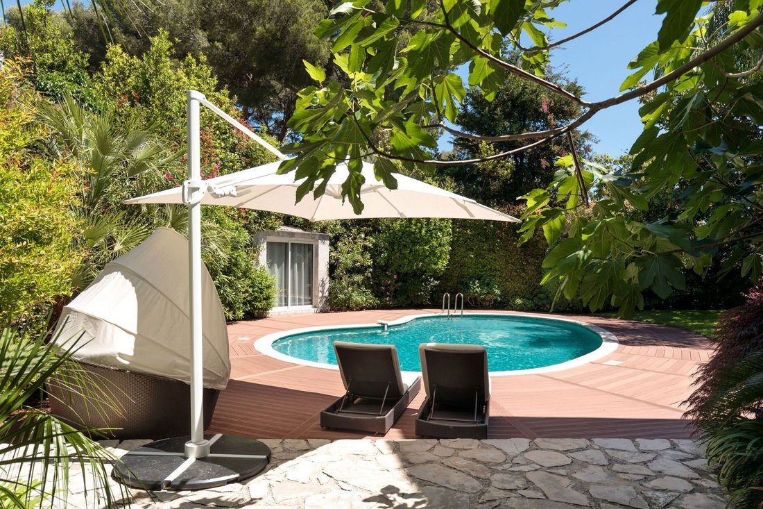 House in Antibes, Provence-Alpes-Côte d'Azur, France 5 - 18319411