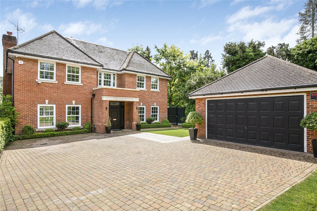 House in Ferney Hill, Enfield, England 1 - 18321043
