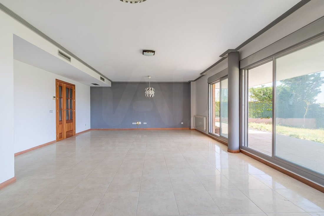 Chalet in Arroyomolinos, Comunidad de Madrid, Spain 3 - 18320458