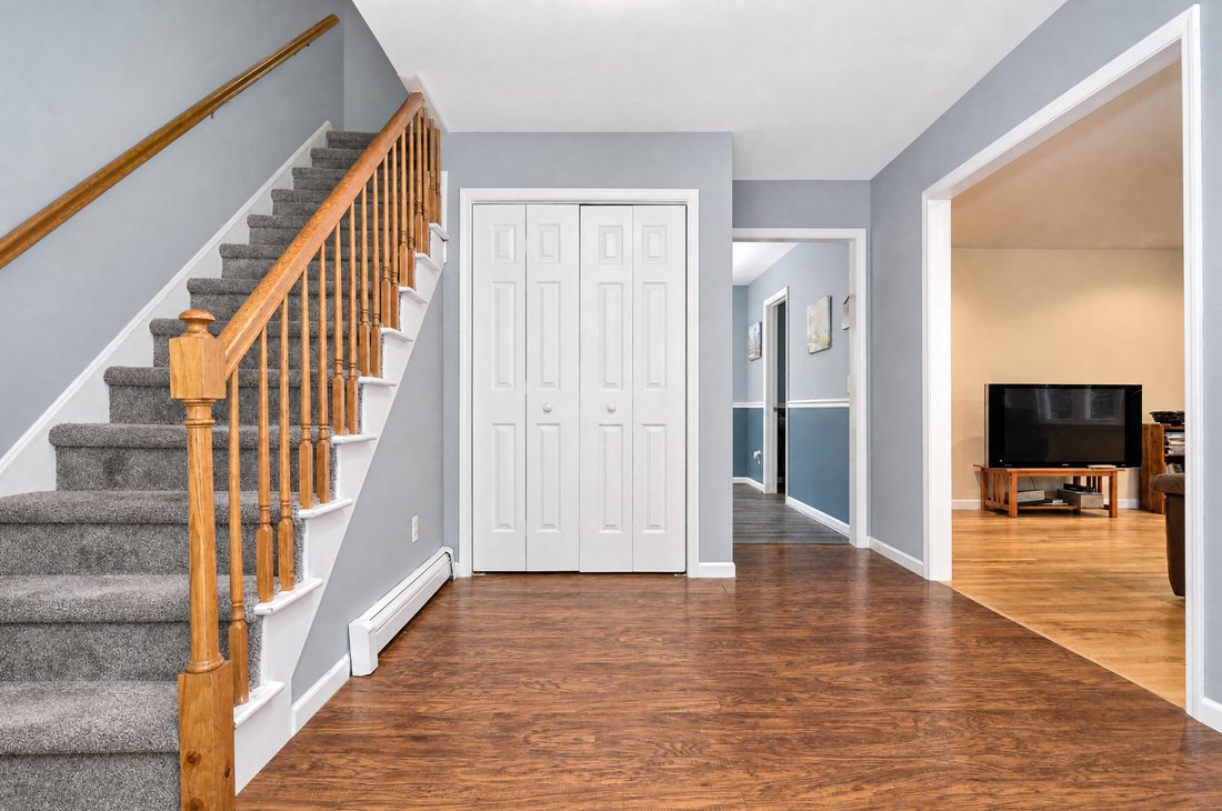 House in Newtown, Connecticut, United States 4 - 18319474