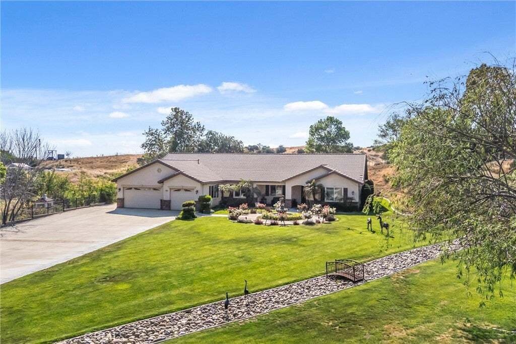 House in Cherry Valley, California, United States 2 - 18320502