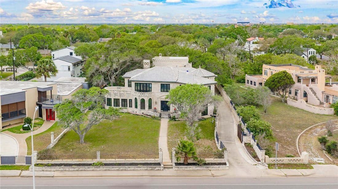 House in Corpus Christi, Texas, United States 3 - 17572139