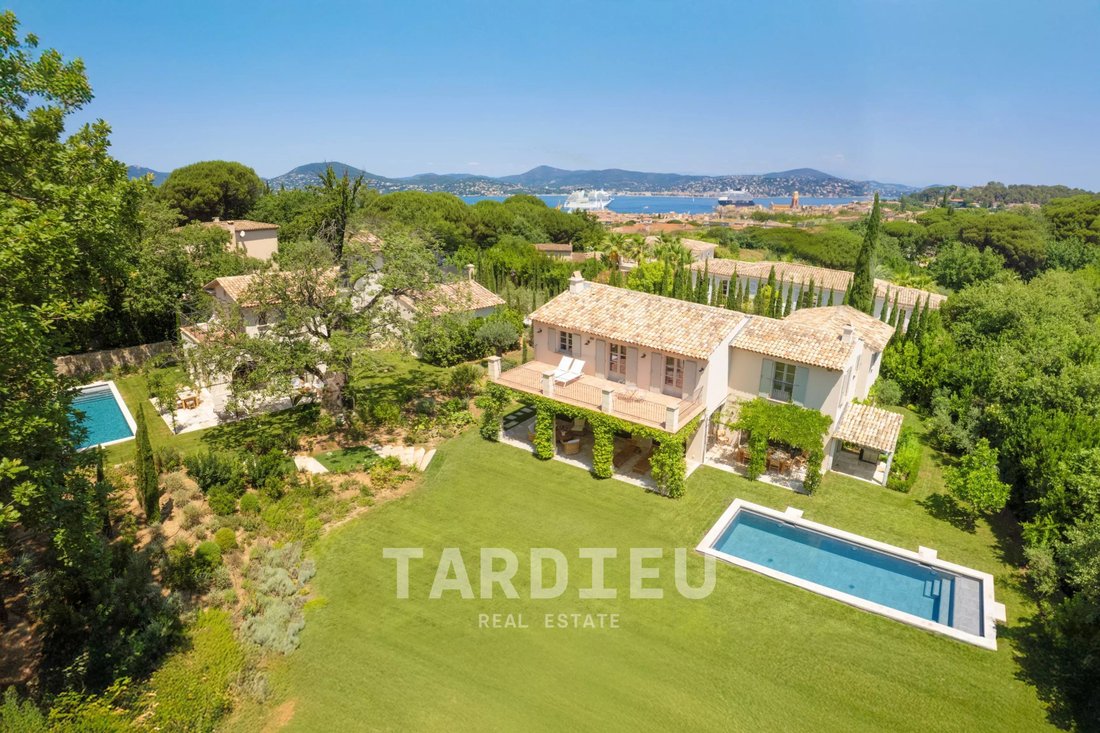 Estate in Zone Ouest Urbaine, Saint-Tropez, France 1 - 18319925