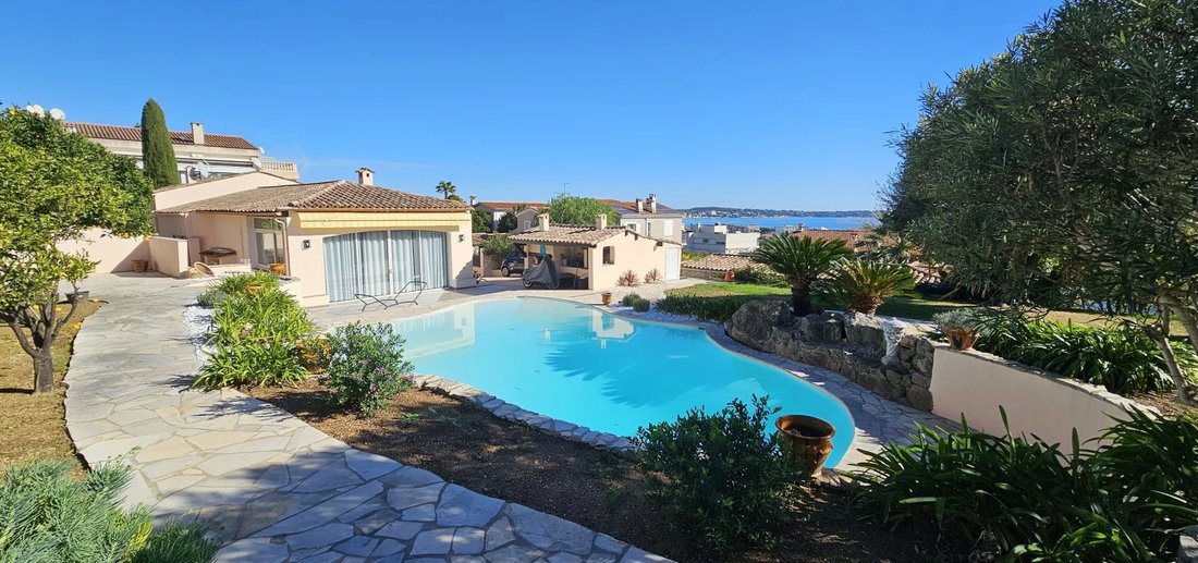 Villa in La Maure-Super Cannes, Vallauris, France 3 - 18319695