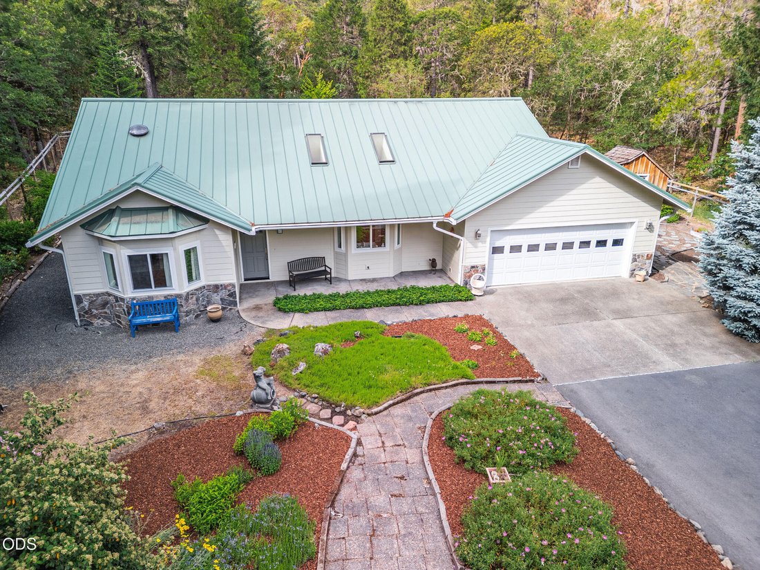House in Grants Pass, Oregon, United States 2 - 18318529