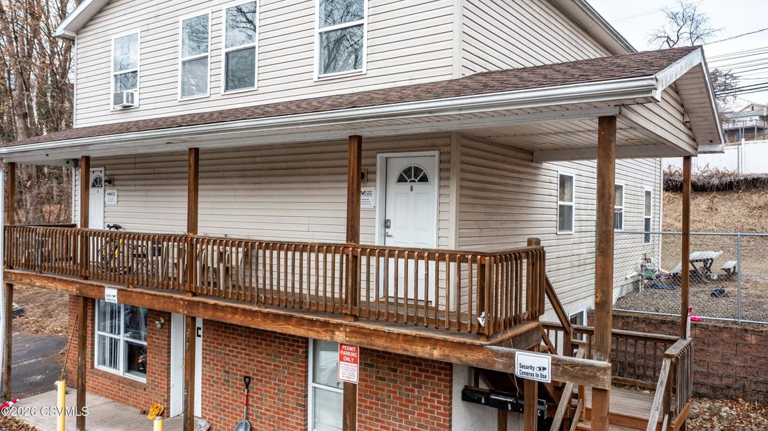 House in Bloomsburg, Pennsylvania, United States 3 - 18319433