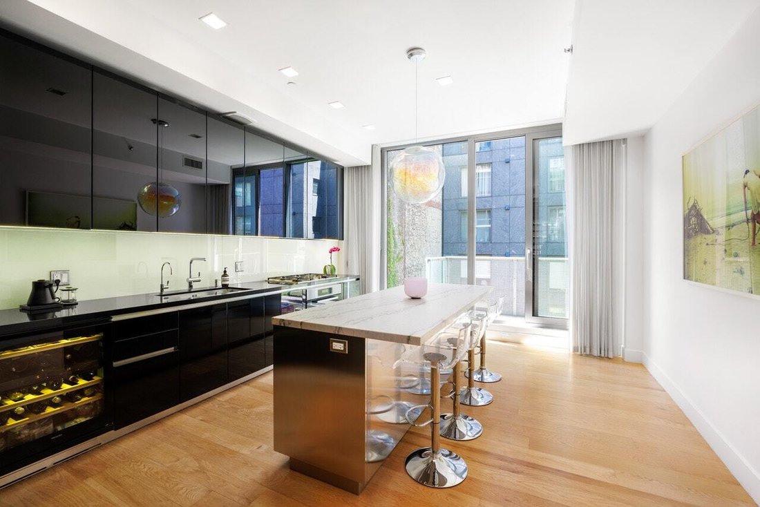 Condo in New York, New York, United States 4 - 18313646