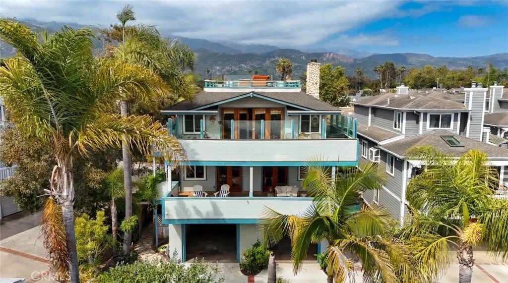 Carpinteria, California, United States 1 - 18318442