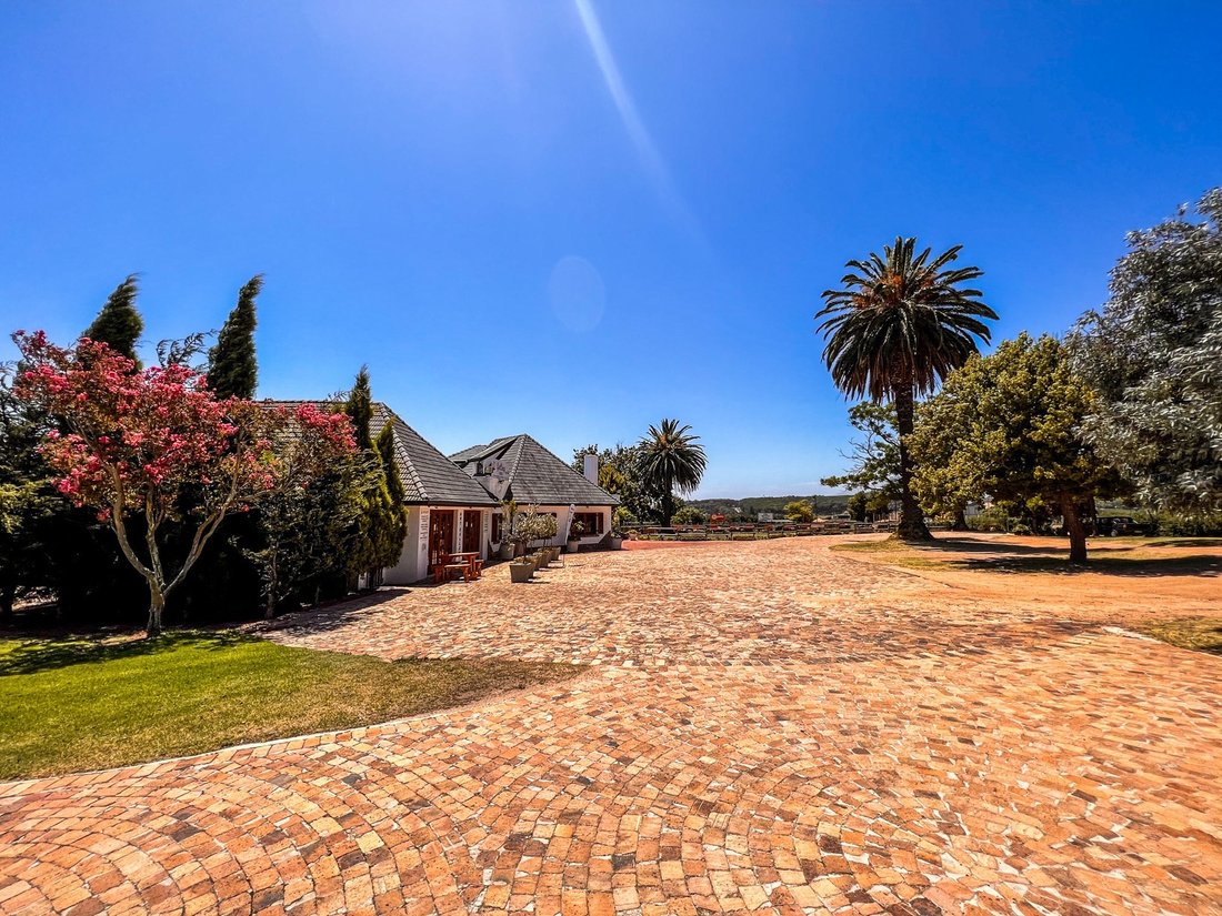 Farm Ranch in Stellenbosch, Western Cape, South Africa 3 - 18320302