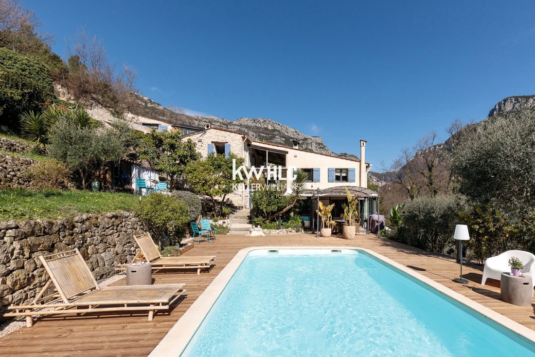 House in Le Bar-sur-Loup, Provence-Alpes-Côte d'Azur, France 3 - 18319592