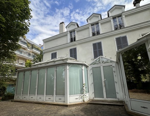 House in La Plaine des Sablons, Neuilly-sur-Seine, France 1 - 18319041