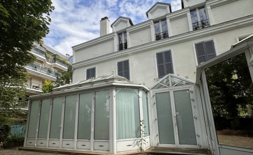 House in La Plaine des Sablons, Neuilly-sur-Seine, France 1