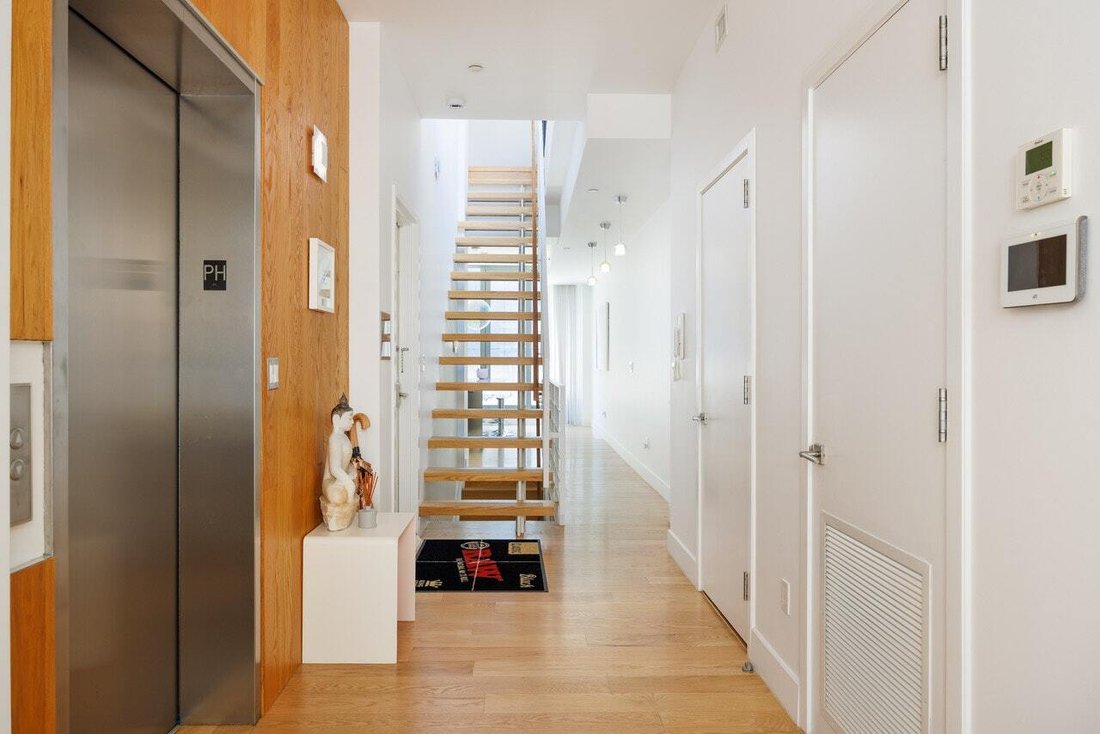 Condo in New York, New York, United States 3 - 18313646