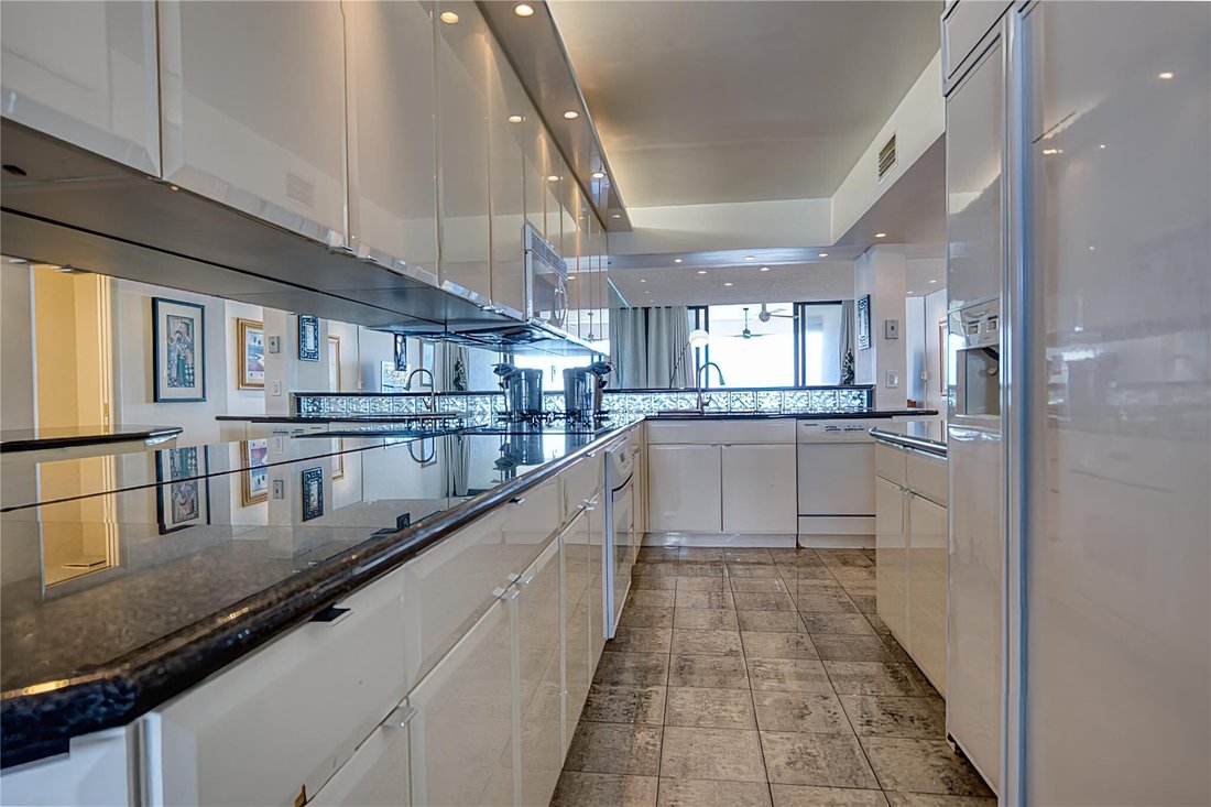 Condo in Hillsboro Beach, Florida, United States 5 - 18319344