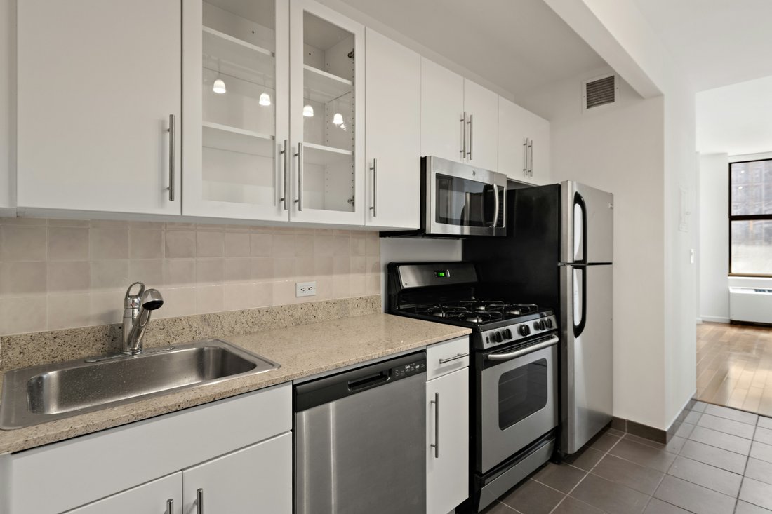 Condo in New York, New York, United States 5 - 18313743