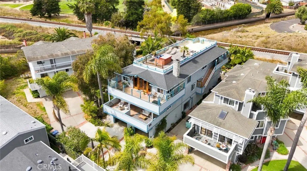 Carpinteria, California, United States 2 - 18318442