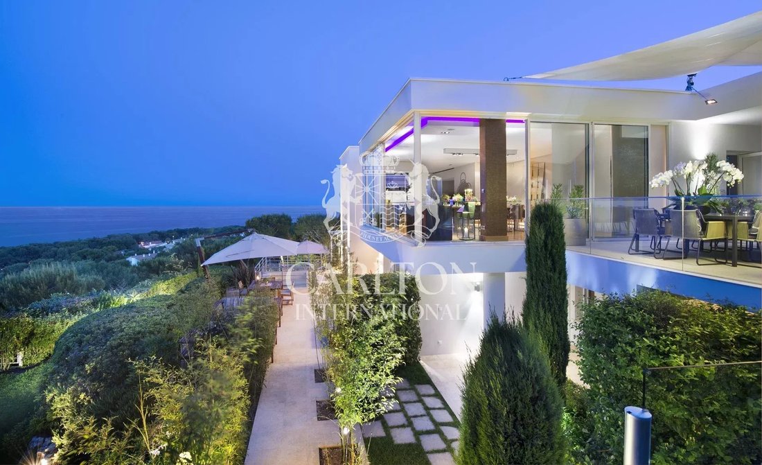 Estate in Saint-Jean-Cap-Ferrat, Provence-Alpes-Côte d'Azur, France 3 - 18320059