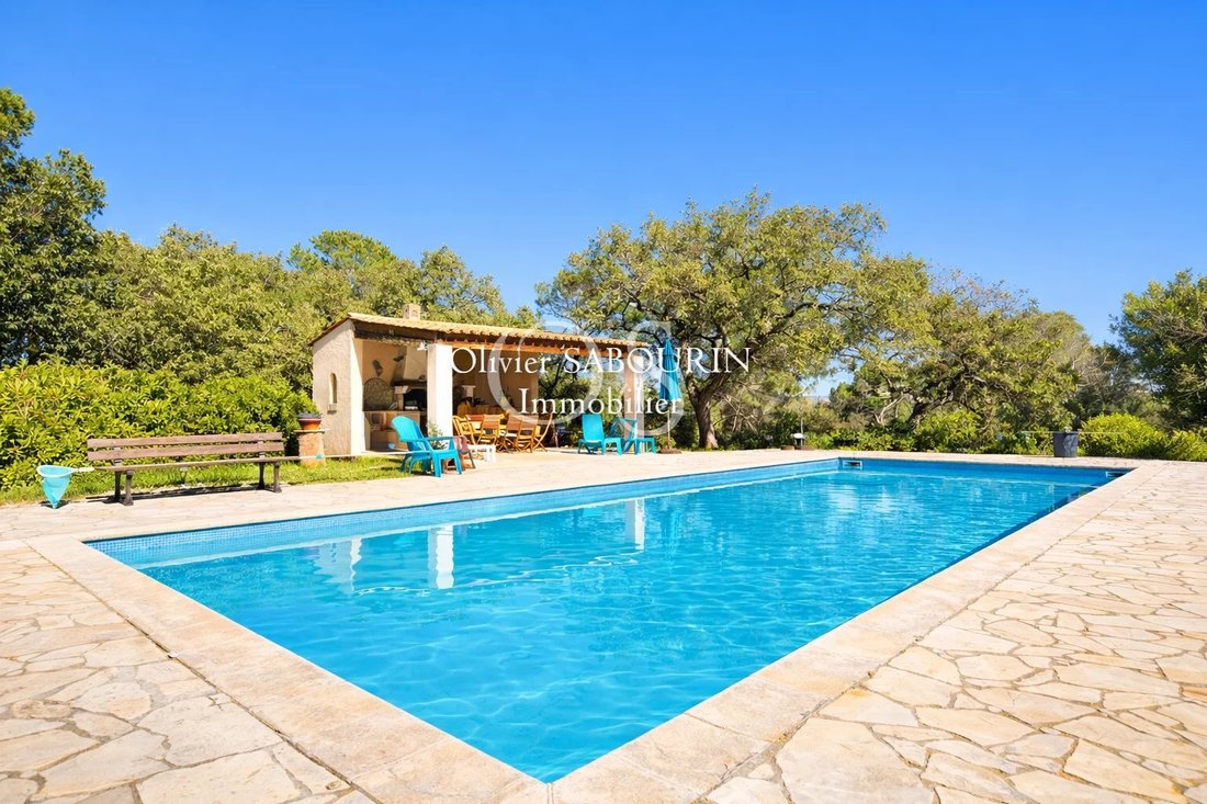 Estate in La Bouverie, Roquebrune-sur-Argens, France 3 - 18320021