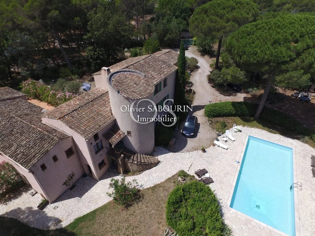 Estate in La Bouverie, Roquebrune-sur-Argens, France 1 - 18320021