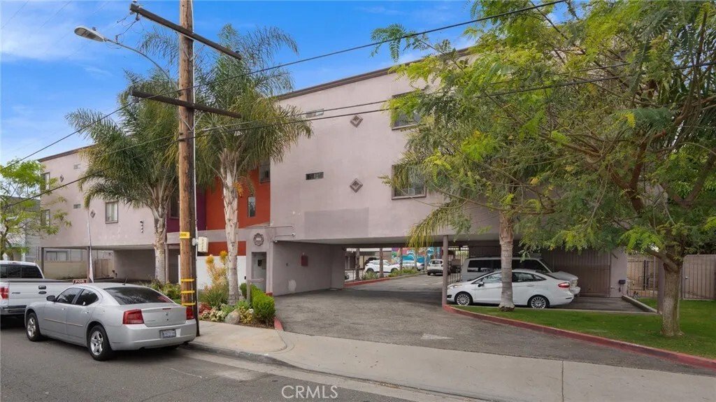 Gardena, California, United States 2 - 18318401