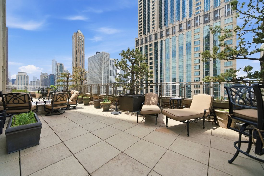 Condo in Chicago, Illinois, United States 3 - 18318963