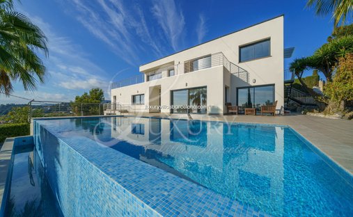 Villa in Pineda de Mar, Catalonia, Spain 1