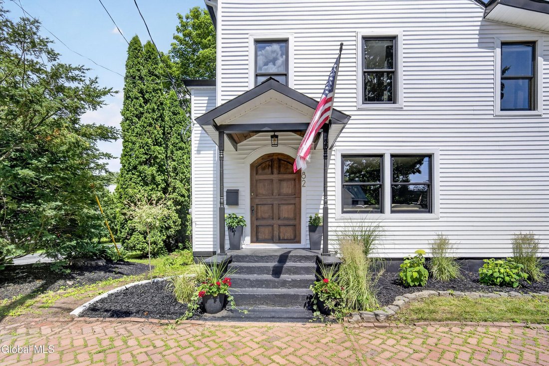 House in Saratoga Springs, New York, United States 2 - 18319110